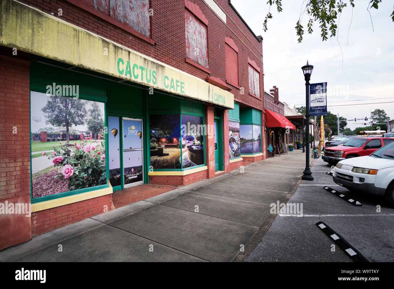 Läden in der Innenstadt von Foley, Alabama, USA. Stockfoto