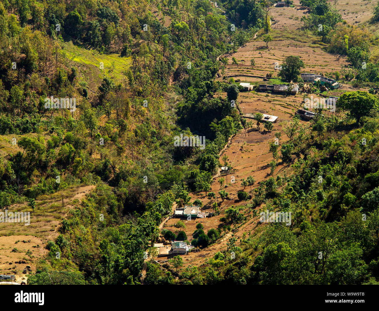 Kundal Dorf, wo Jim Corbett eine Nacht in der großen Schlucht verbracht und schossen zwei Tiger Wenn nach Chowgarh Maneater, Nandhour Tal, Uttarakhand, Indien Stockfoto