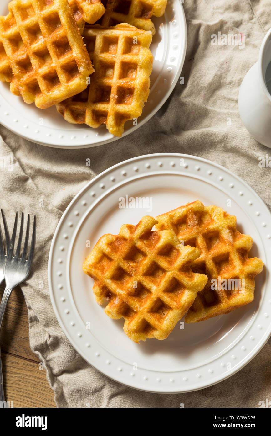 Hausgemachten belgischen Zucker Waffeln bereit zu Essen Stockfoto