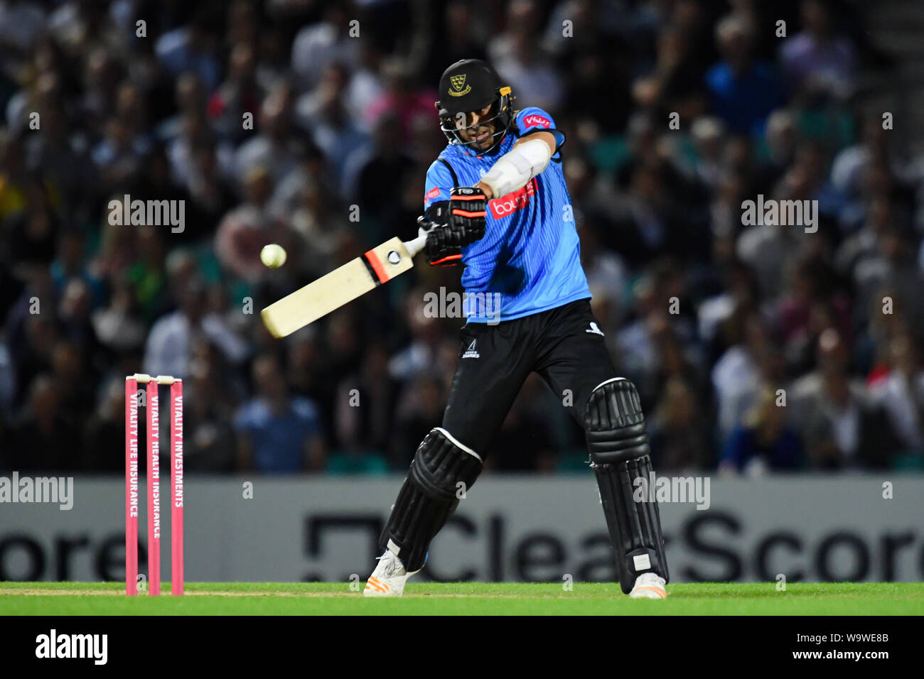 LONDON, VEREINIGTES KÖNIGREICH. 15 Aug, 2019. David Wiese von Sussex Crircket Verein während T 20 Vitalität Blast Befestigung zwischen Surrey vs Sussex am Kia Oval Cricket Ground am Donnerstag, 15. August 2019 in London, England. Credit: Taka G Wu/Alamy leben Nachrichten Stockfoto