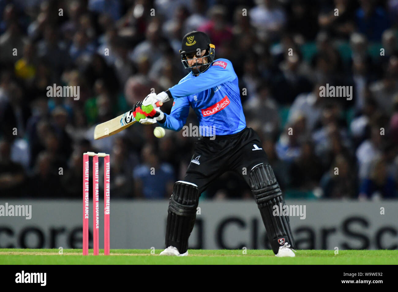 LONDON, VEREINIGTES KÖNIGREICH. 15 Aug, 2019. David Wiese von Sussex Crircket Verein während T 20 Vitalität Blast Befestigung zwischen Surrey vs Sussex am Kia Oval Cricket Ground am Donnerstag, 15. August 2019 in London, England. Credit: Taka G Wu/Alamy leben Nachrichten Stockfoto