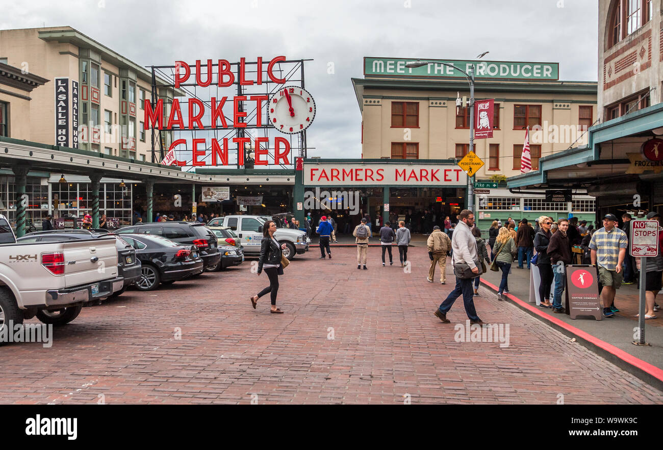 Ein Blick über den berühmten Pike Place Market in Seattle, Washington, USA Stockfoto