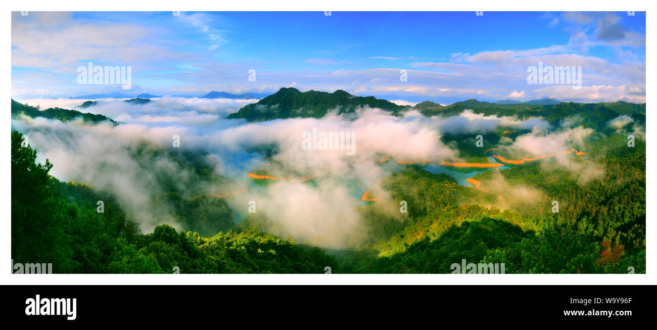 Meer der Wolken qingshan See Stockfoto