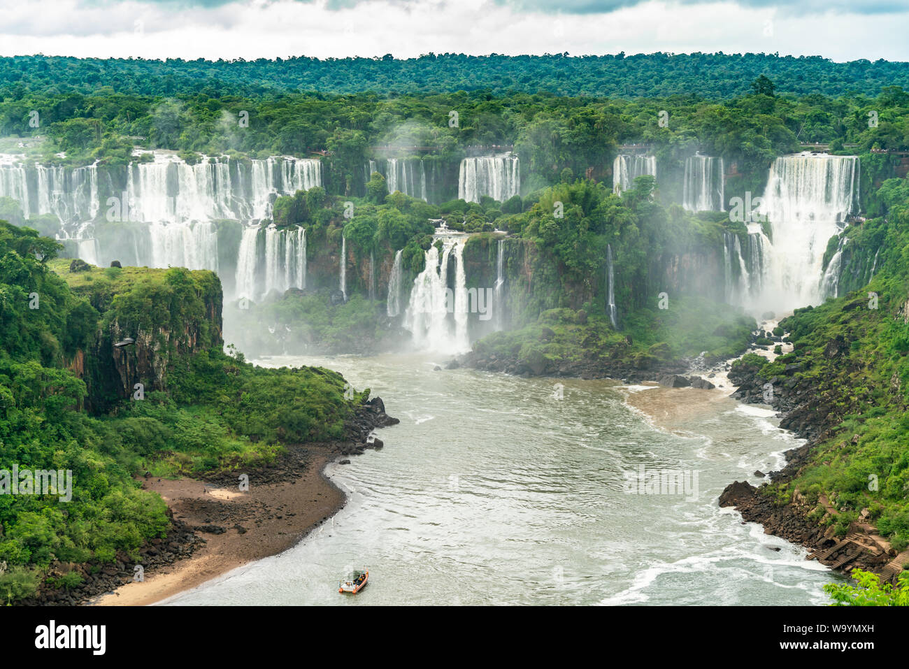 Teil der Iguazu Fälle von der brasilianischen Nationalpark gesehen Stockfoto