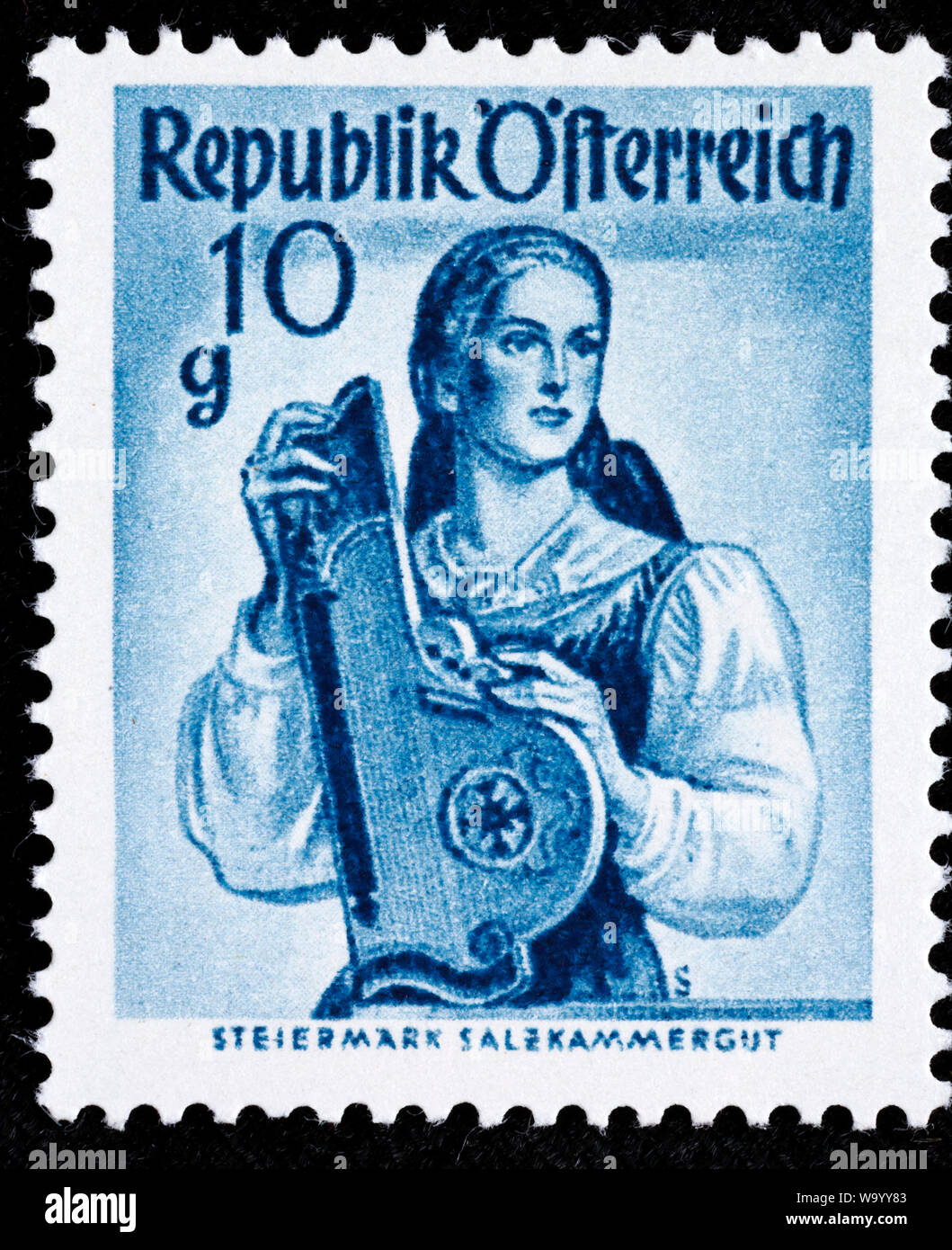 Frau in traditioneller Tracht, Steiermark, Briefmarke, Österreich Stockfoto