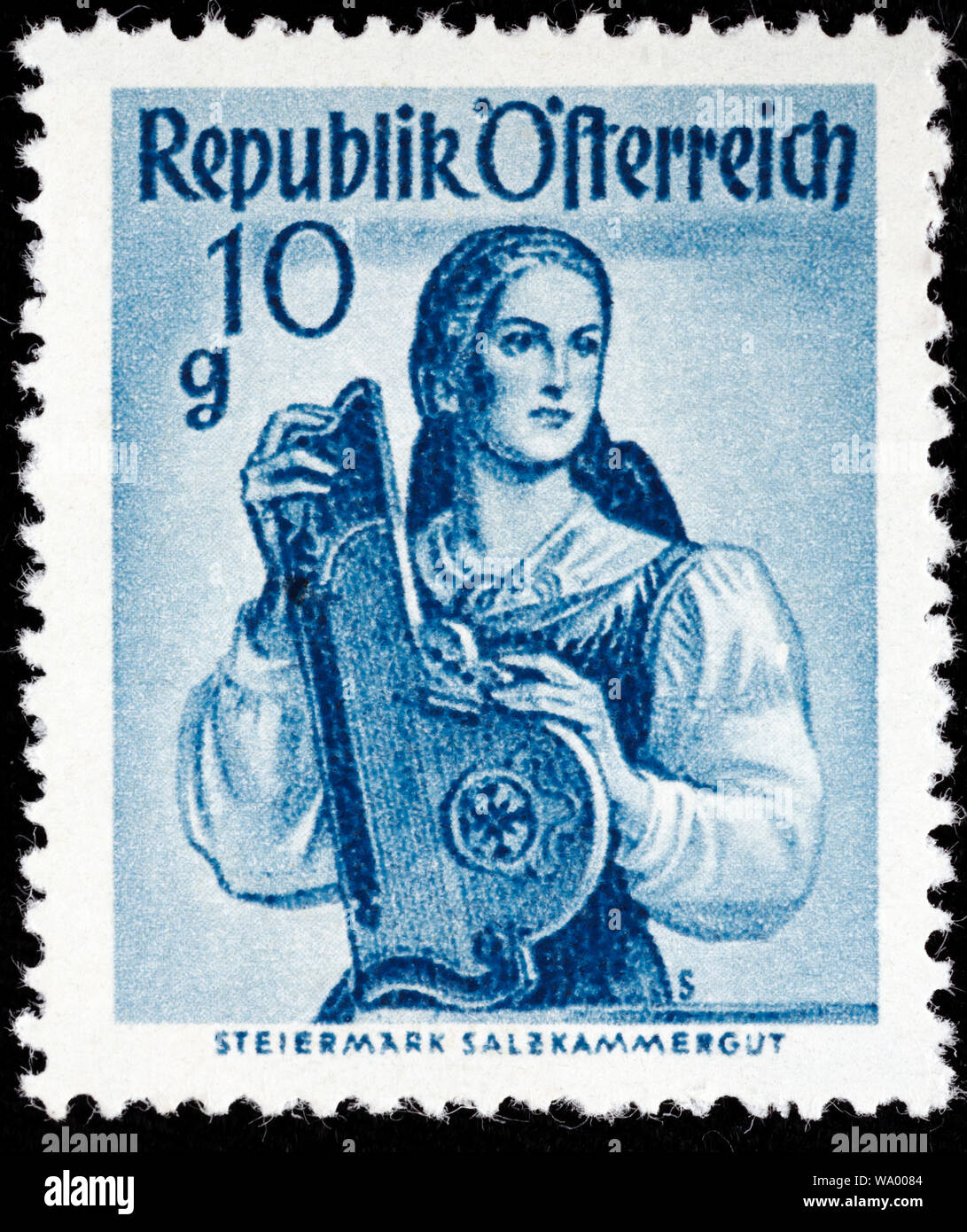 Frau in traditioneller Tracht, Steiermark, Briefmarke, Österreich Stockfoto