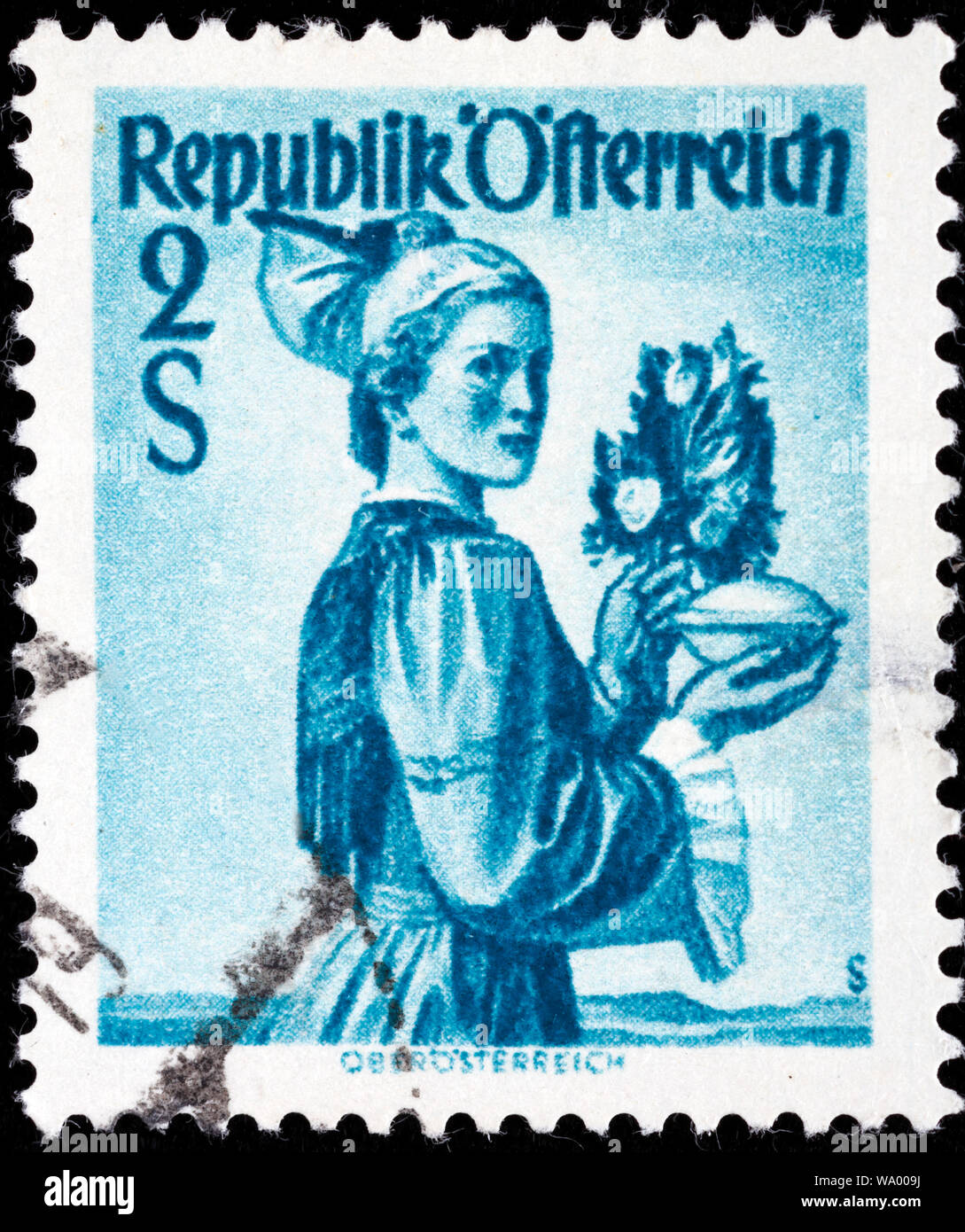 Frau in traditioneller Tracht, Oberösterreich, Briefmarke, Österreich Stockfoto