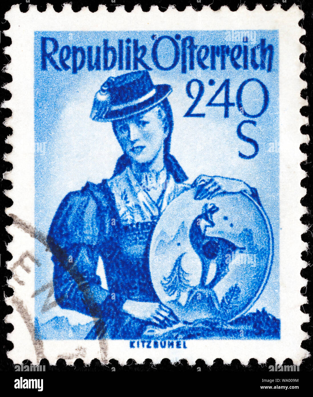Frau in traditioneller Tracht, Tirol, Kitzbühel, Briefmarke, Österreich Stockfoto