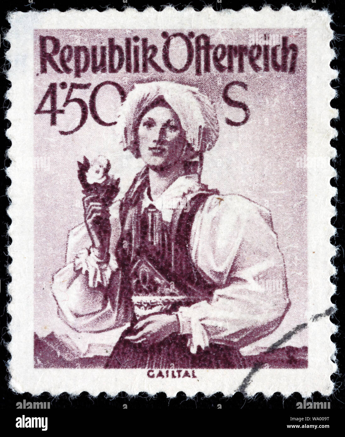 Frau in Tracht, Gailtal, Kärnten, Briefmarke, Österreich Stockfoto