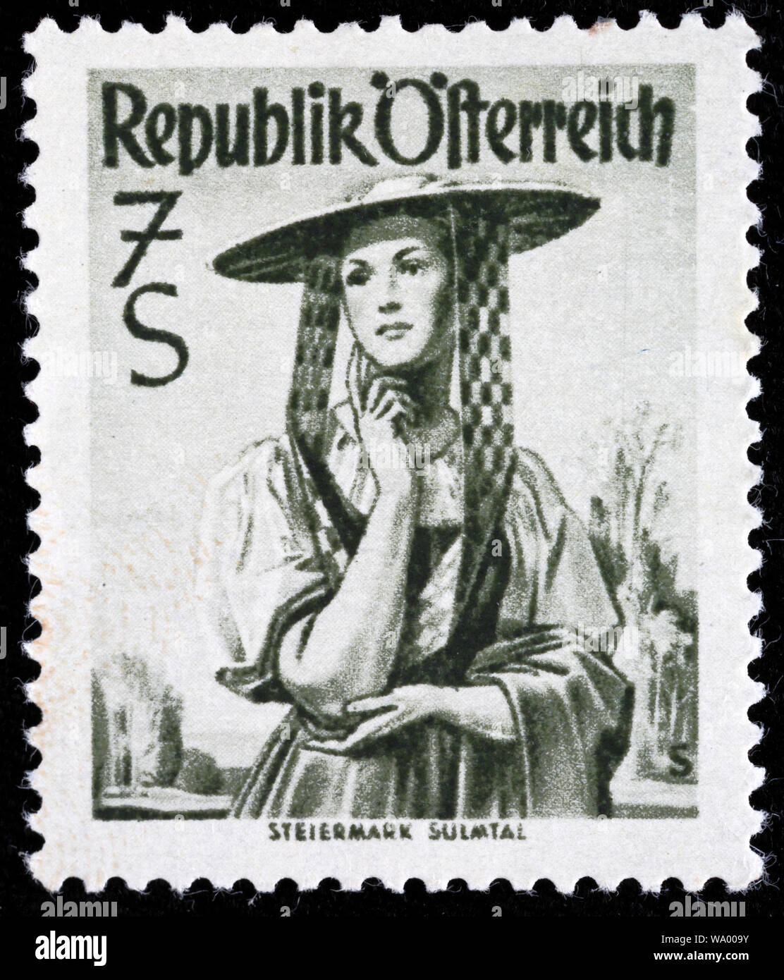 Frau in traditioneller Tracht, Steiermark, Briefmarke, Österreich Stockfoto