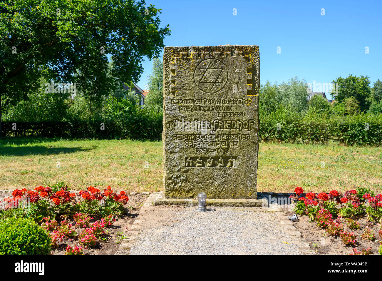 Deutschland, Münsterland, Kreis Coesfeld, Olfen, Gedenkstein am ehemaligen jüdischen Friedhof Stockfoto