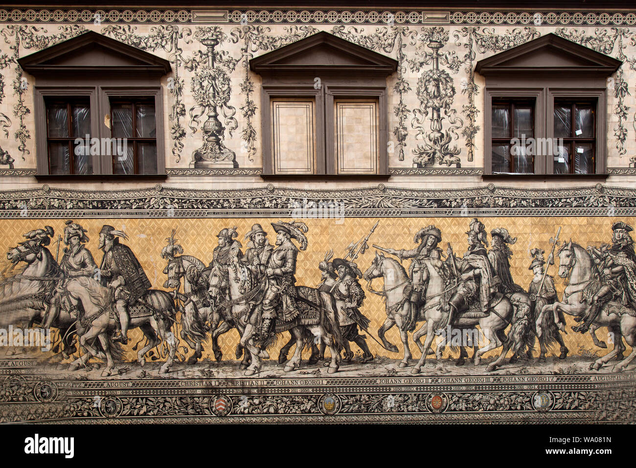 Wandbild "Fürstenzug" Fassade der stallhof an der Augustusstraße, Dresden, Sachsen, Deutschland, Europa, 30057007 *** Local Caption *** Stockfoto