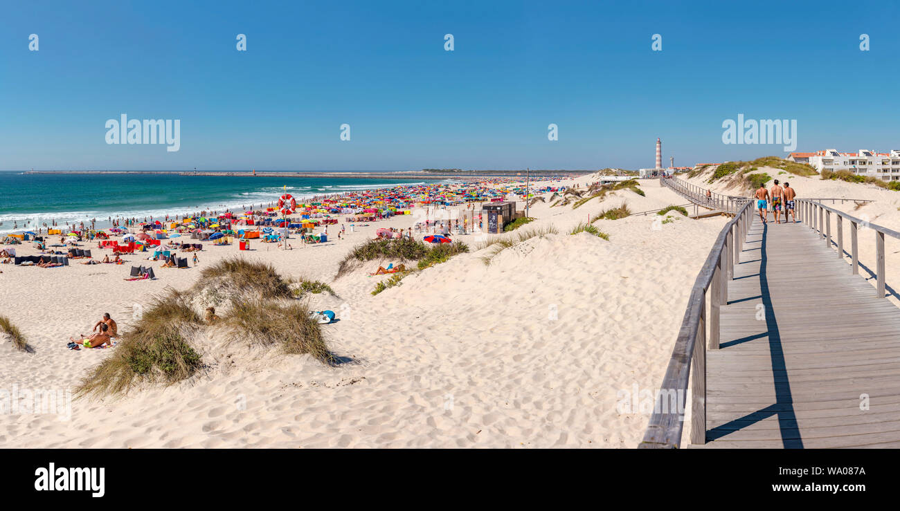 Praia da Barra, Sonnenschutz und Windschutz, Aveiro, Portugal Portugal, 30062676 *** Local Caption *** Stockfoto