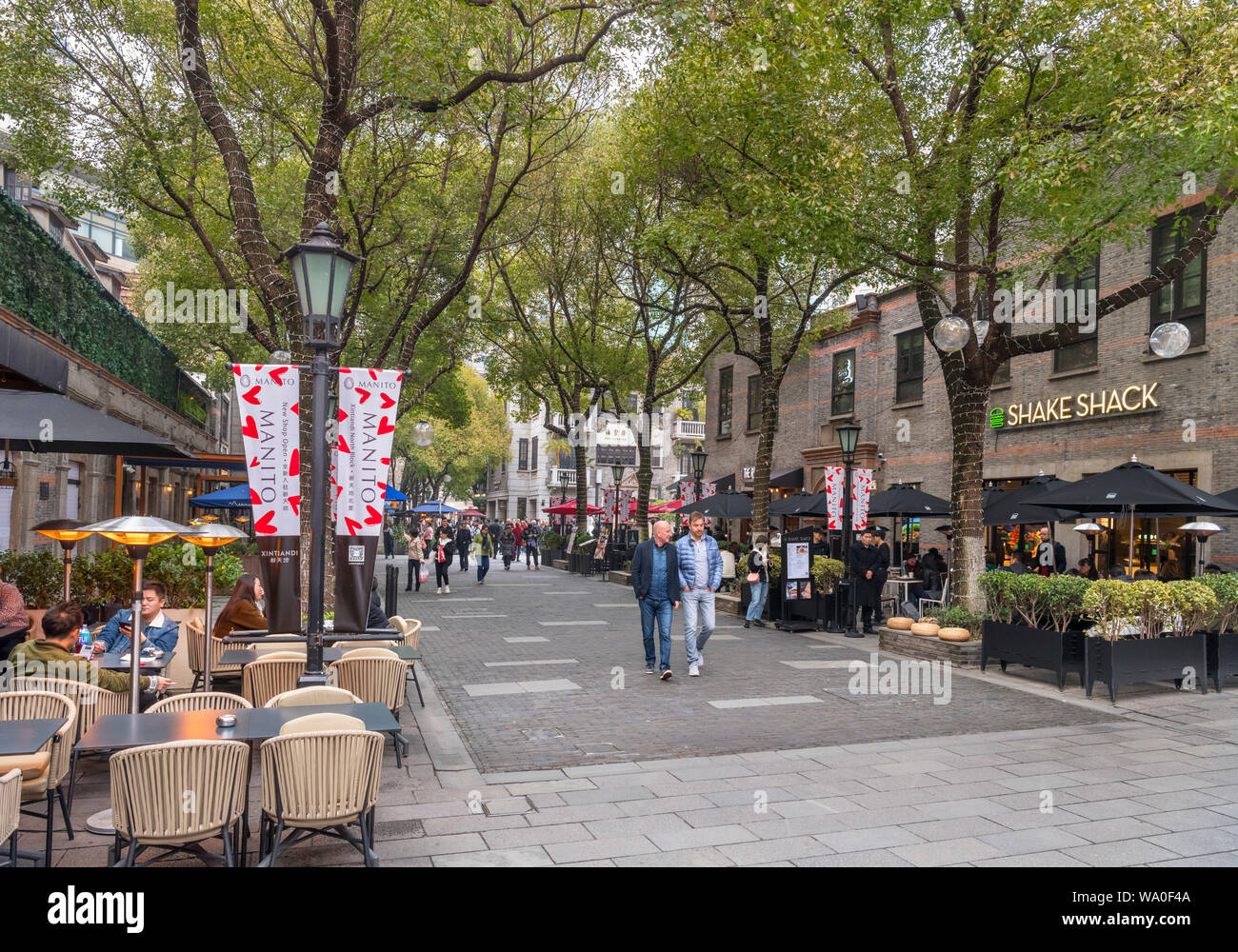 Cafés, Bars und Restaurants in Xintiandi, Shanghai, China Stockfoto