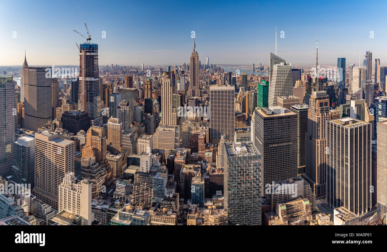 Ein Panorama Bild von New York als von der Spitze des Felsens zu sehen. Stockfoto