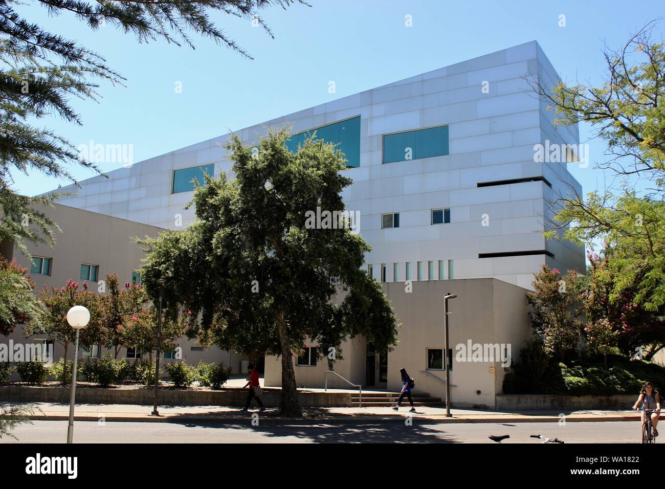 Sozial- und Geisteswissenschaften Gebäude, UC Davis, Davis, Kalifornien Stockfoto