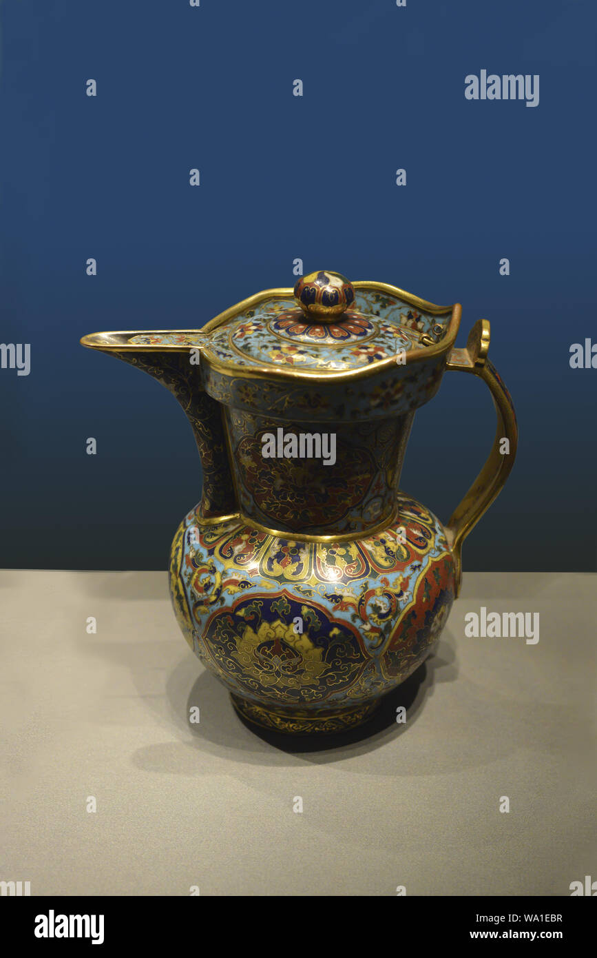Cloisonne lotus Korn mitral Pot (Ming) Stockfoto