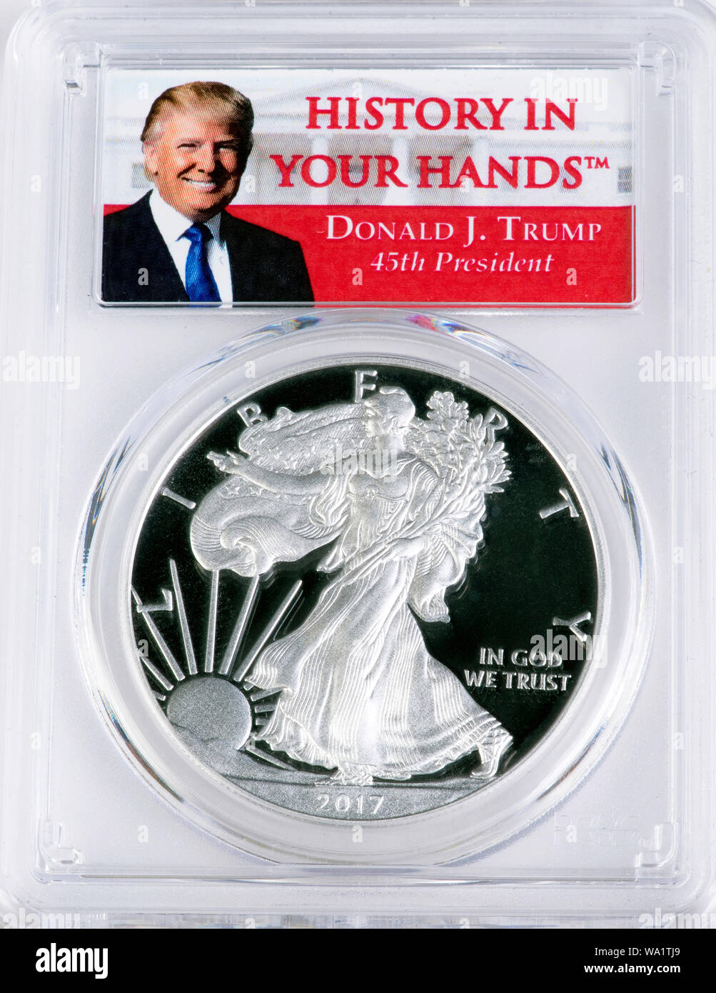 Dallas, Texas Aug 15,2019 Donald J. Trumpf Silver Eagle proof Münze. Pres Trumpf des ersten Jahres als Präsident war 2017 und er war der 45. amerikanischen Sudetendeutschen wies Schroeder Stockfoto