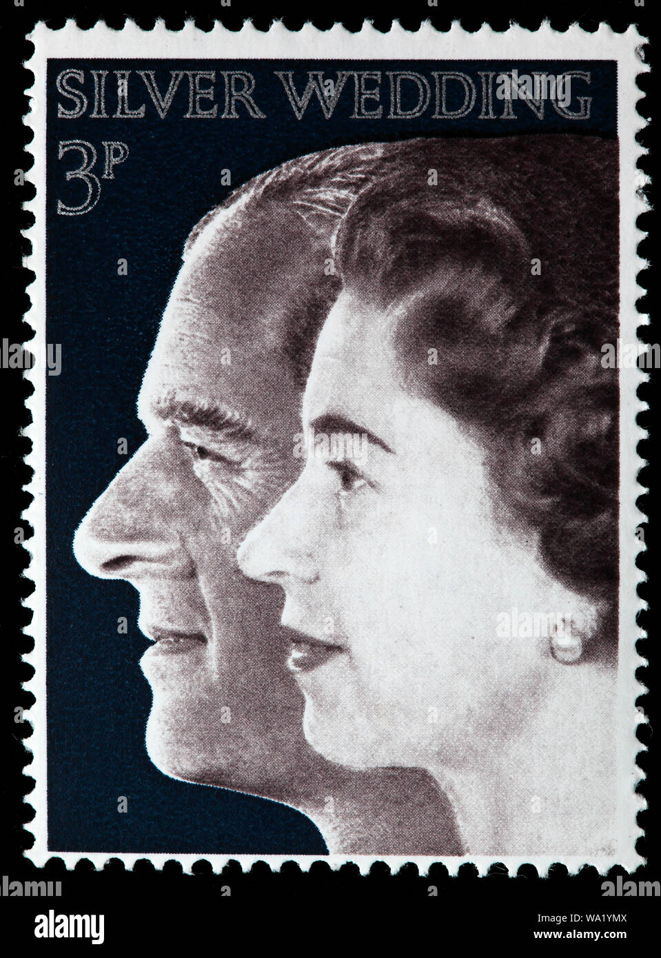 Königin Elizabeth II., Silberne Hochzeit, Briefmarke, UK, 1972 Stockfoto