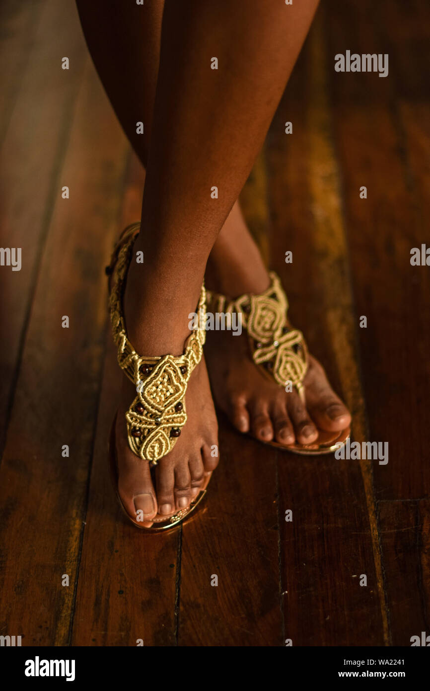 Handgefertigte macrame Sandalen von amaru Kolumbien Stockfoto