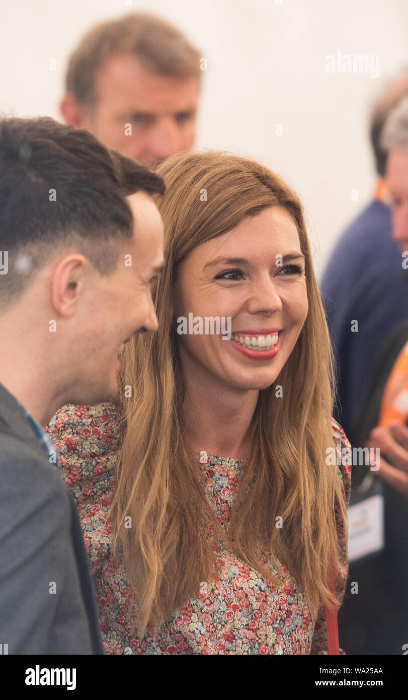 Carrie Symonds, der Partner der Premierminister Boris Johnson, besucht Birdfair, Umweltbewusstsein Konferenz, die auf Rutland Water Naturschutzgebiet Egleton in der Nähe von Oakham, wo sie wegen einer Rede geben. Stockfoto