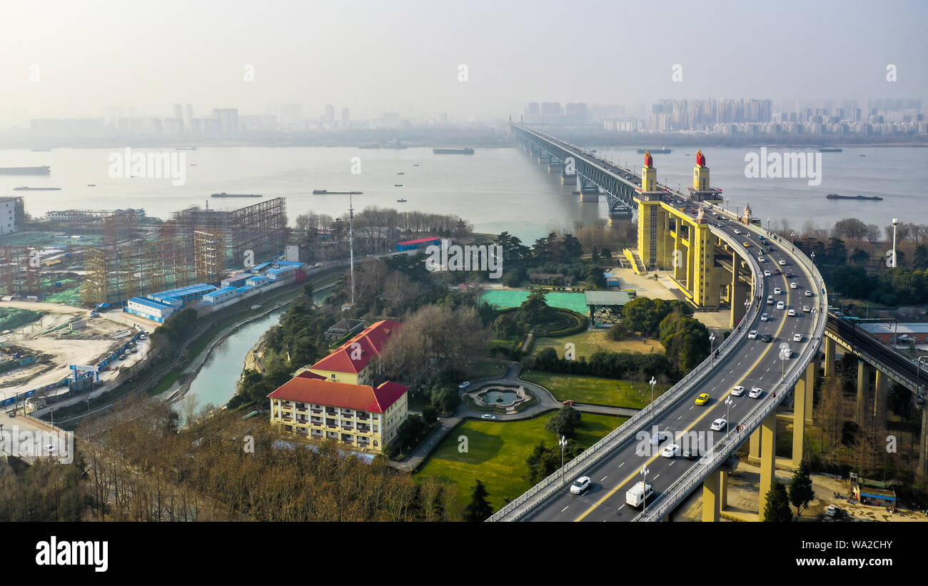 Nanjing Yangtze River Bridge, in Nanjing gulou shimonoseki zwischen Nord und pukou Brücke entfernt Stockfoto