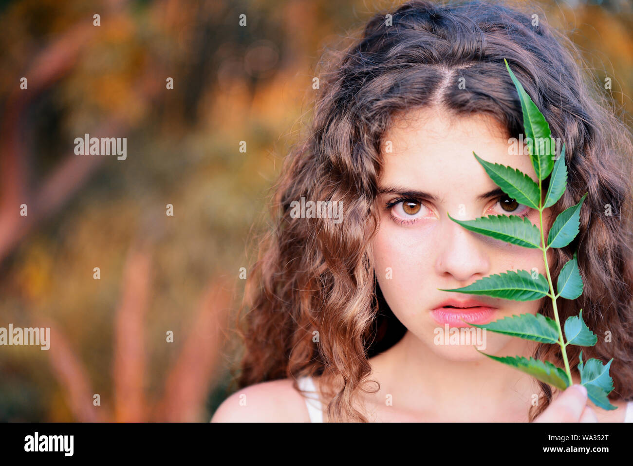 Schöne junge Frau Stockfoto