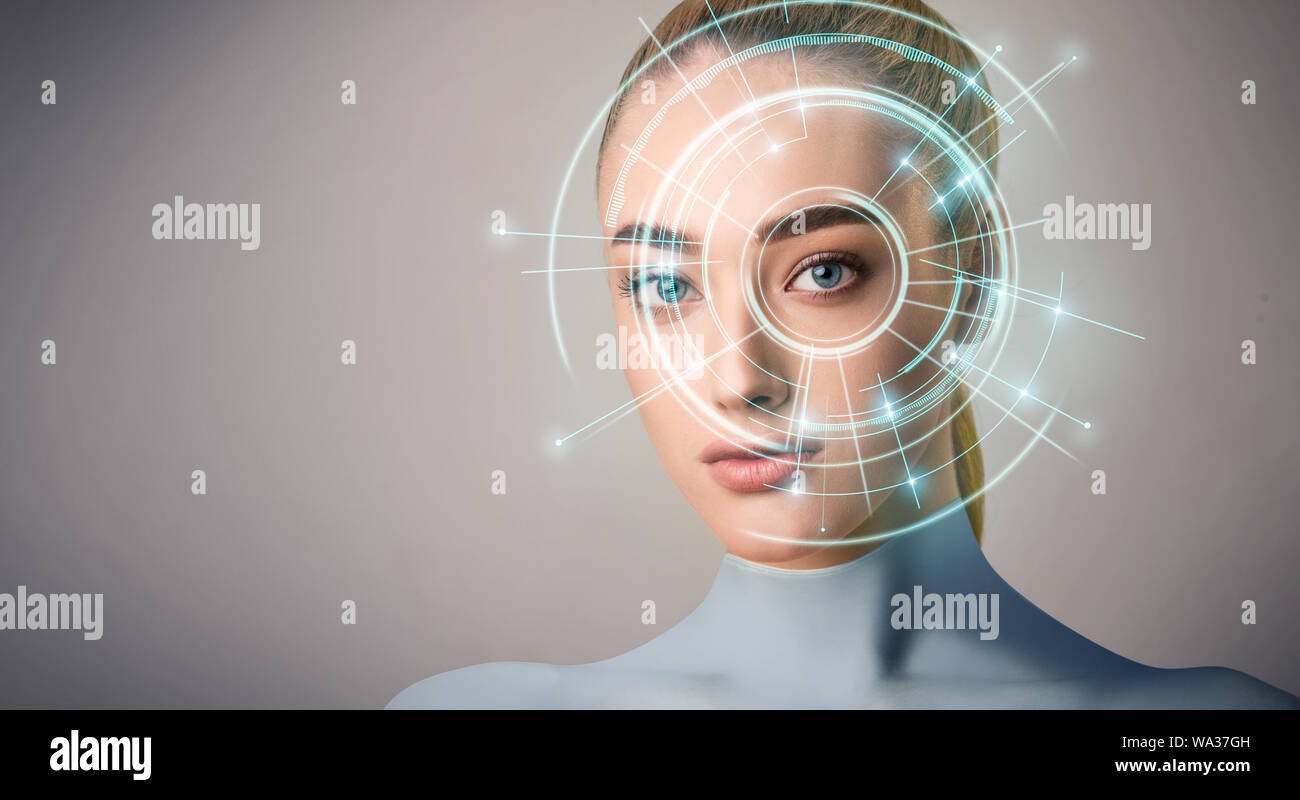 Realistische Frau Roboter mit Auge Scanner der menschlichen Stockfoto