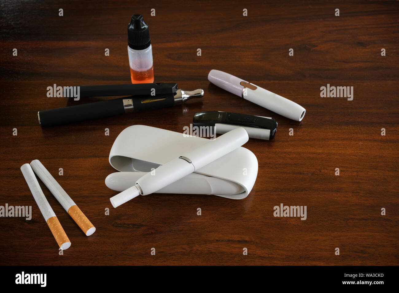 Tabakerhitzer -Fotos und -Bildmaterial in hoher Auflösung – Alamy