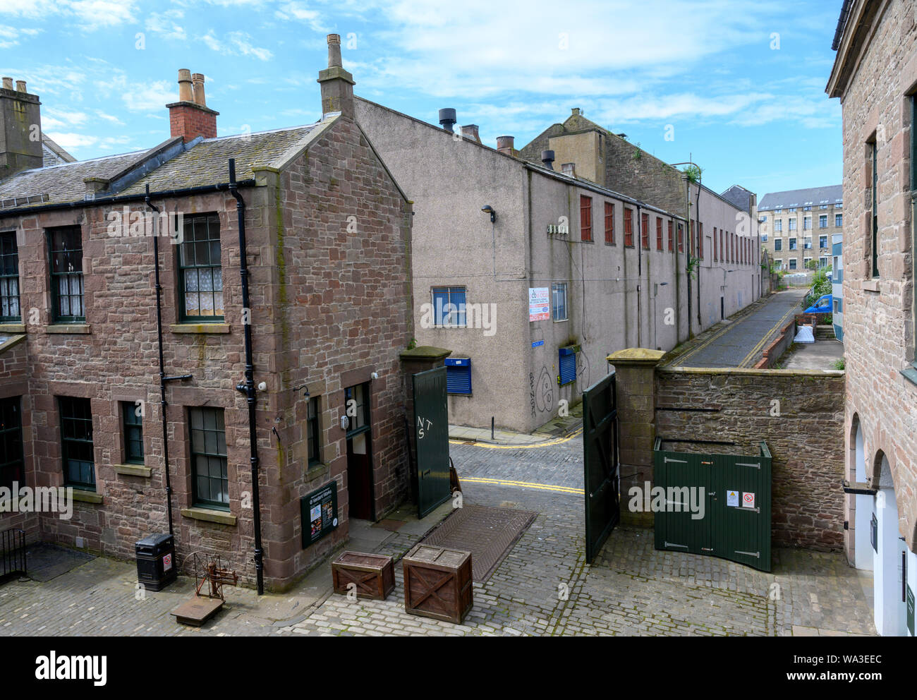 Blick auf den Eingang des Verdant Works Museum, Blick von Innen, Dundee, Schottland. Stockfoto