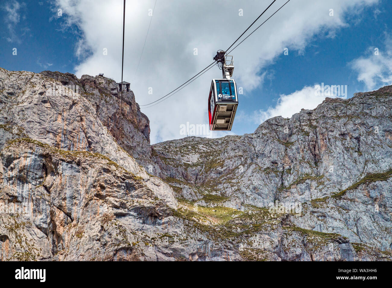 Seilbahn, auf dem Weg zum El-Kabel der oberen Station an den Berg Macizo Zentrale, von Fuente De, Picos de Europa, Kantabrien, Spanien Stockfoto