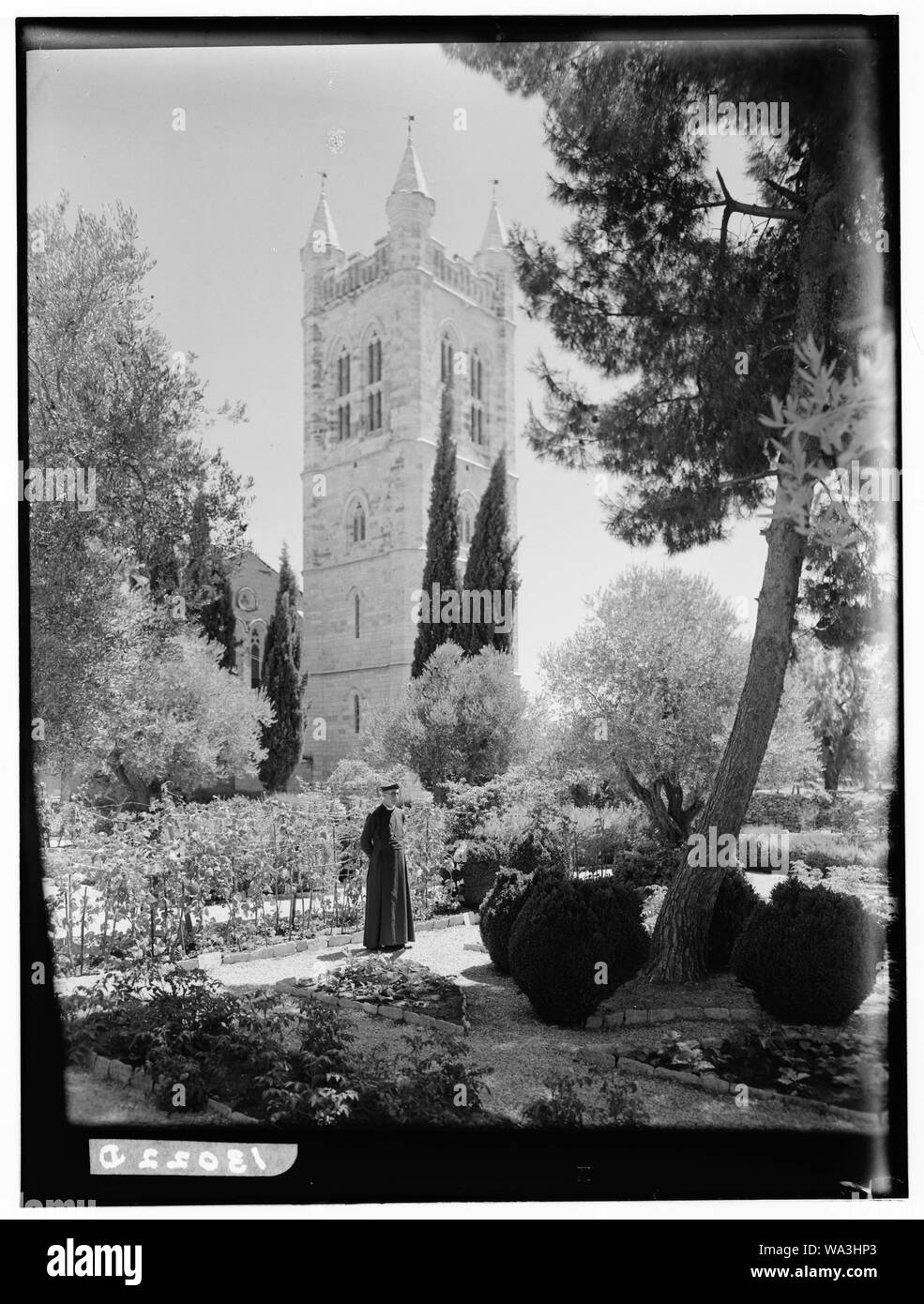 Bischof und Frau Stewart in Ihrem Garten von St. George's Stockfoto