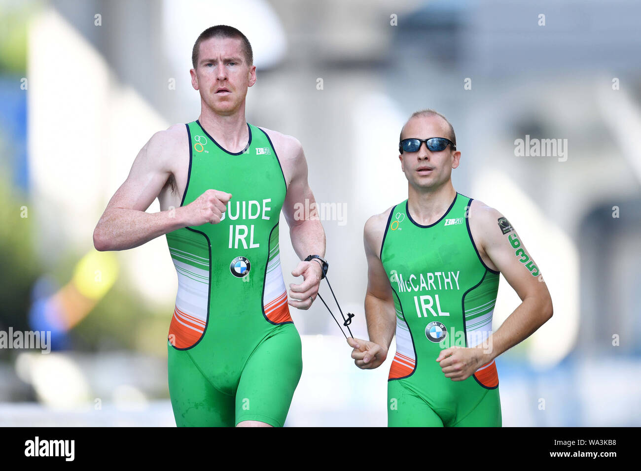 Odaiba, Tokio, Japan. Credit: MATSUO. 17 Aug, 2019. Donnacha Mc Carthy (IRL) Triathlon: 2019 Para ITU Triathlon World Cup in Tokio Männer PTVI in Odaiba, Tokyo, Japan. Credit: MATSUO. K/LBA SPORT/Alamy leben Nachrichten Stockfoto