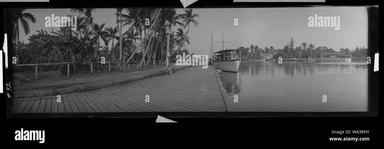 Boot bei langen Dock, East Florida Stockfoto