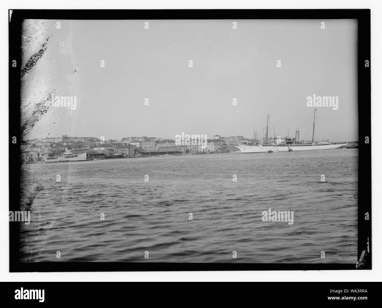 Boote in den hafen von Tripoli Stockfoto