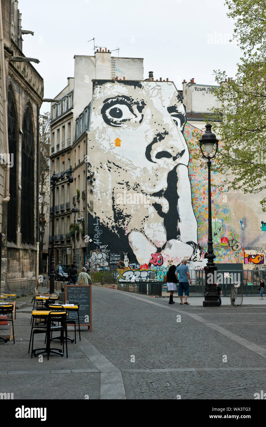 Große Jef Aerosol graffiti Kunstwerk auf Gebäude im Zentrum von Paris. Frankreich Stockfoto