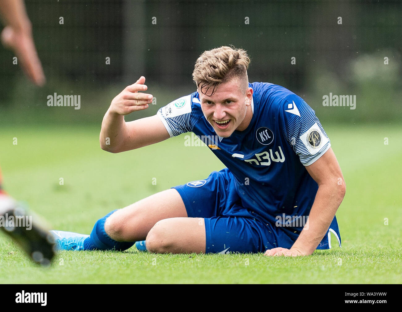 Single Action, Freestyle Dejan Galjen (KSC A-Junioren). GES/fussball/A-Junioren Bundesliga Süd/Suedwest U19 Karlsruher SC - U19 SC Freiburg, 17.08.2019 | Verwendung weltweit Stockfoto