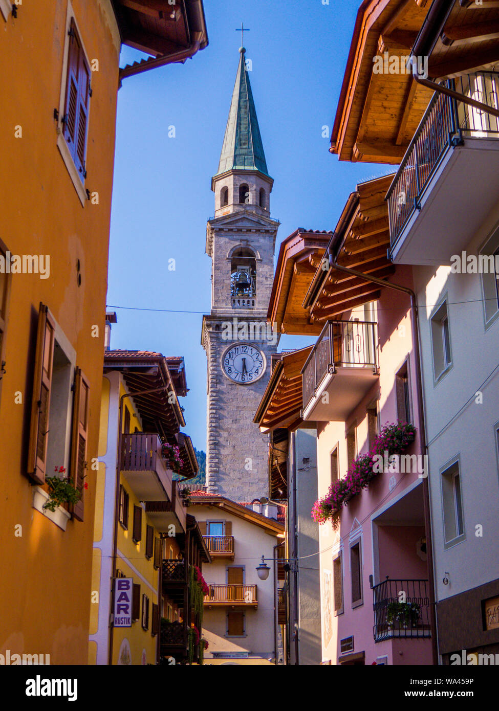 Kirche von San Lorenzo, Pinzolo, Italien Stockfoto