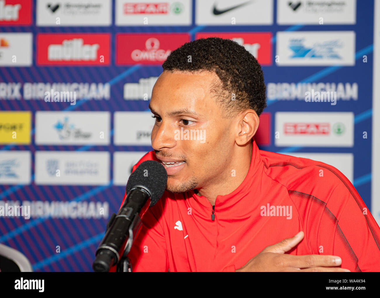 BIRMINGHAM, VEREINIGTES KÖNIGREICH. 17 Aug, 2019. Andre de Grasse von Kanada (100 m - Dreifache Olympiamedaillengewinner, 2016) während Muller Grand Prix Birmingham 2019 Pressekonferenz vor dem Ereignis im Crowne Plaza Hotel am Samstag, 17. August 2019 in Birmingham, England. Credit: Taka G Wu/Alamy leben Nachrichten Stockfoto