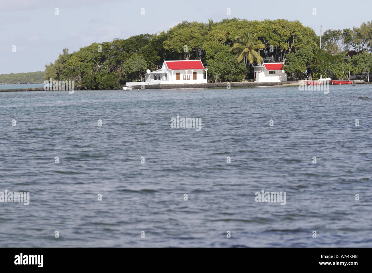 Bin ouchoir Rouge" in Erinnerung an die 'red Taschentuch", die als Signal für diejenigen, die wollten zu gehen Sie zu oder von der Insel zurück geschwenkt wurde, sicherlich Stockfoto