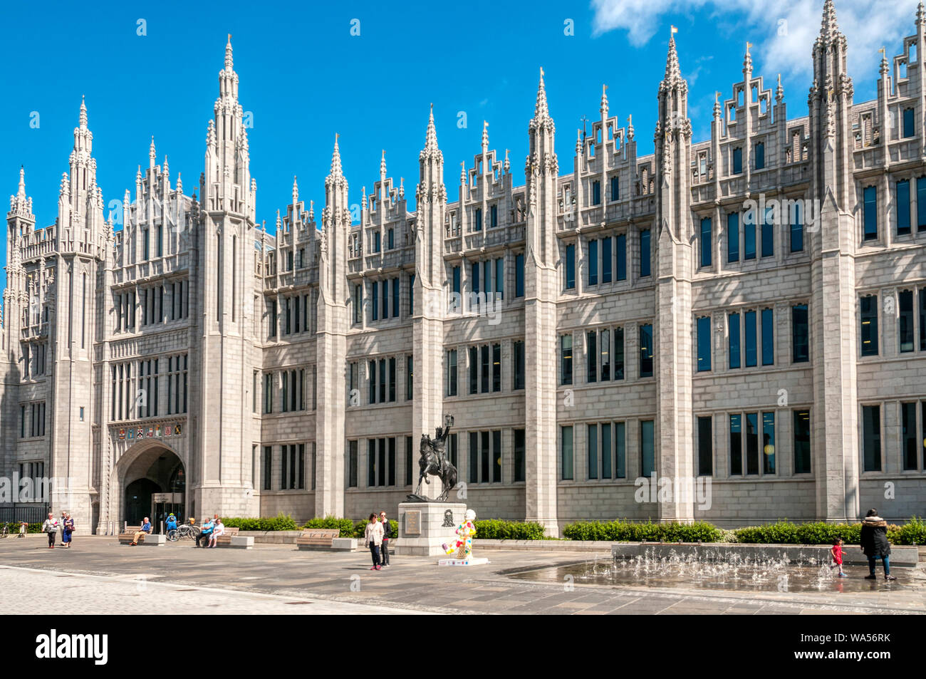 Das große Gebäude aus Granit von Marischal College war für die Universität von Aberdeen gebaut, sondern ist derzeit nach Aberdeen City Council als HQ vermietet. Stockfoto