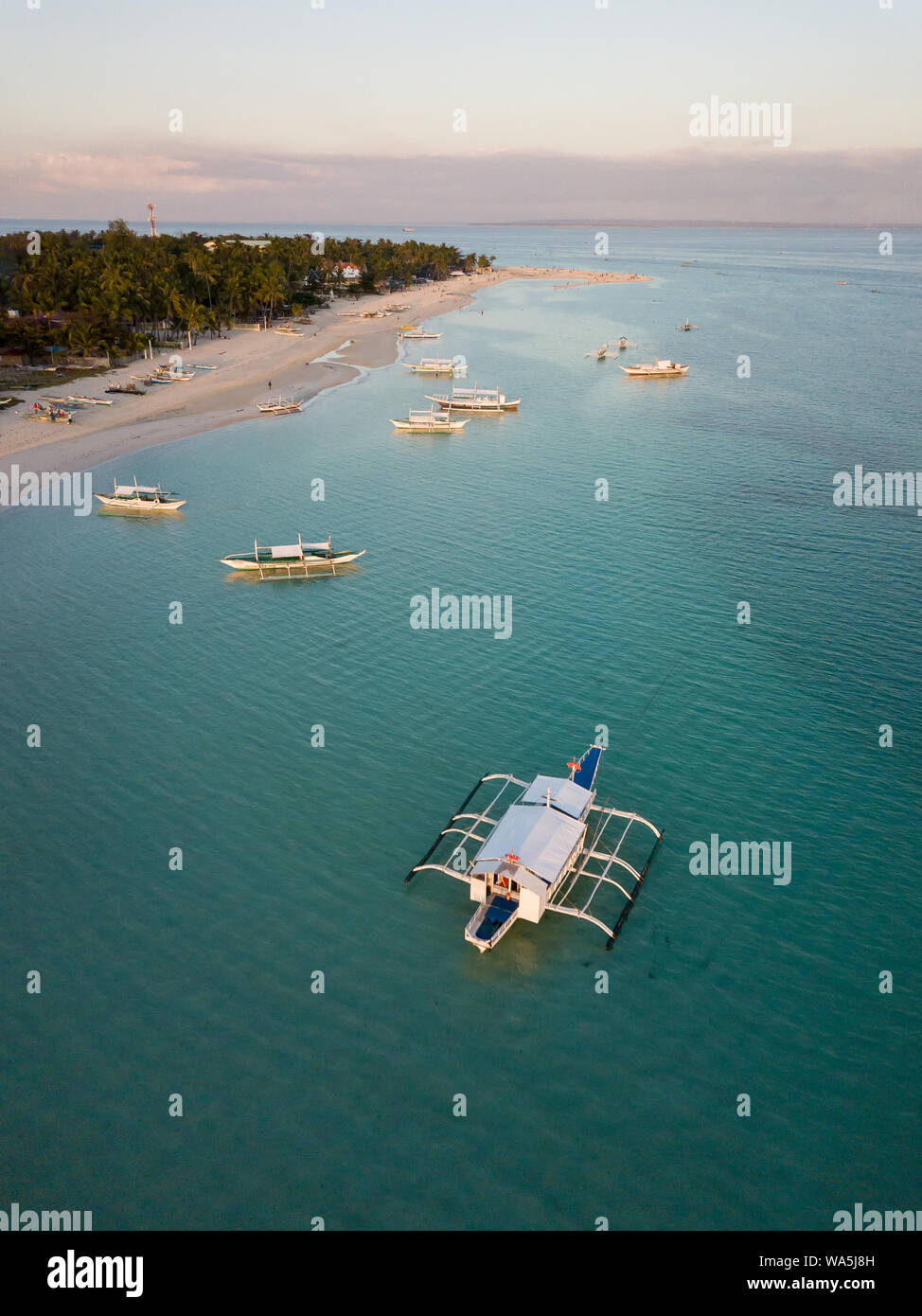 Luftaufnahme von Santa Fe Beach, Bantayan Island, Cebu, Philippinen Stockfoto