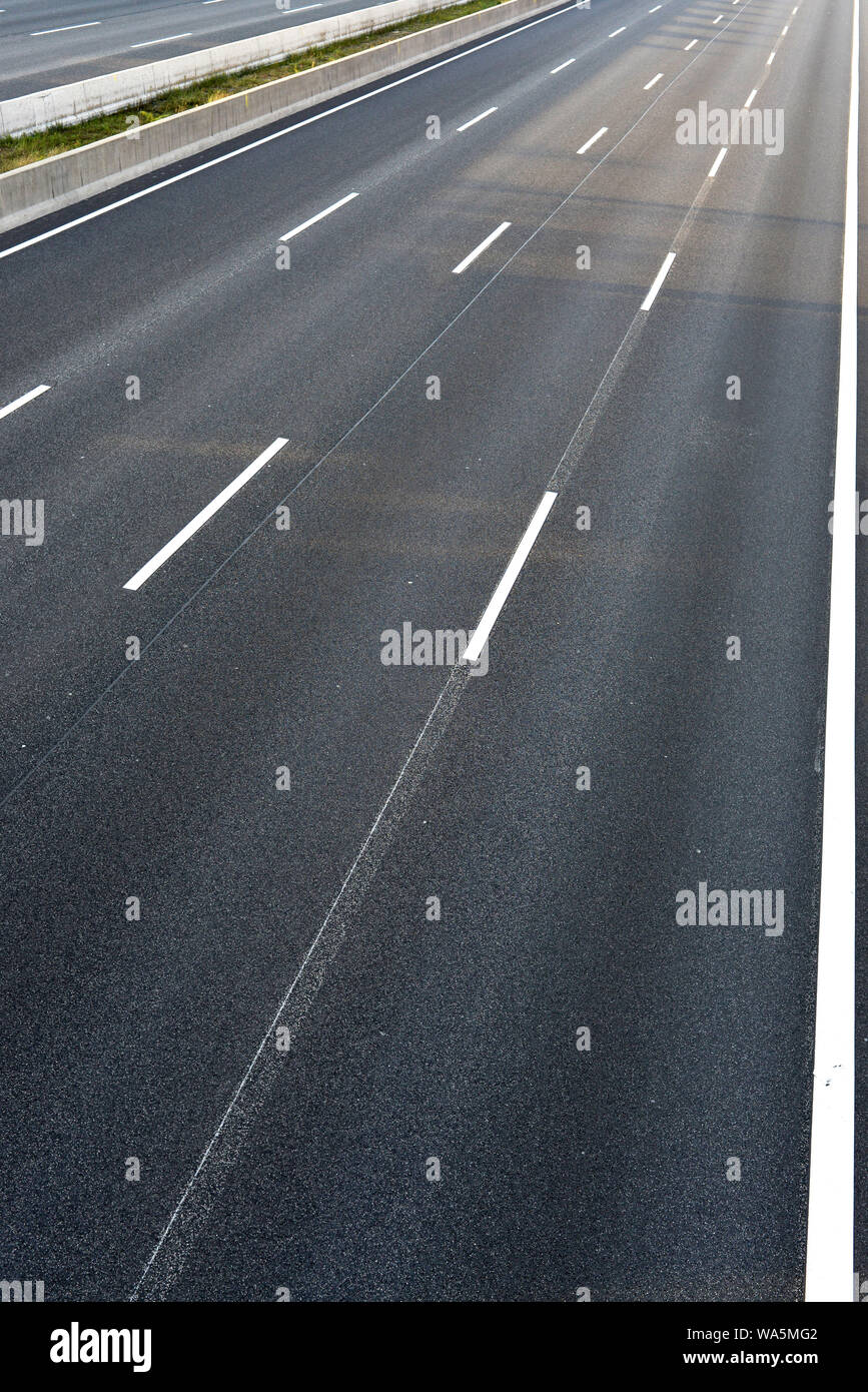 Leere 4-Lanes highway Stockfoto