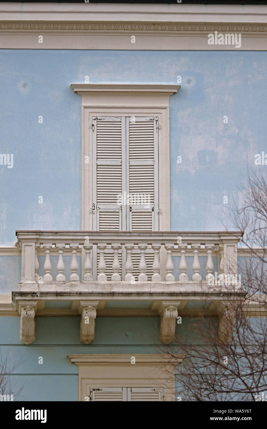 Altes Haus Am Meer In Disrepair In Pesaro Im Winter In Italien Mit