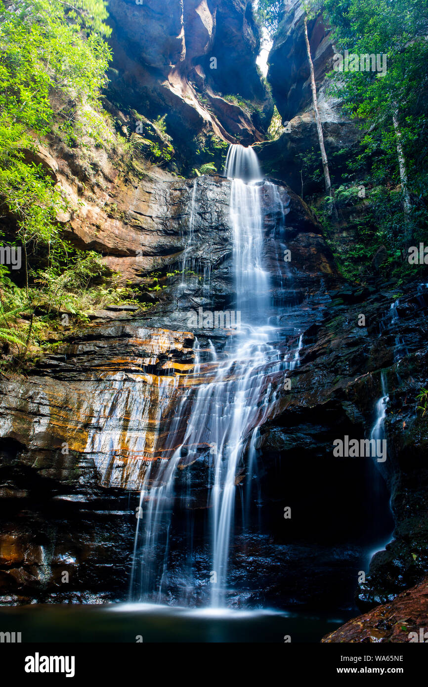 Die Kaiserin fällt auf das Tal der Gewässer zu Fuß bei Wentworth Falls New South Wales Australien am 2. August 2019 Stockfoto