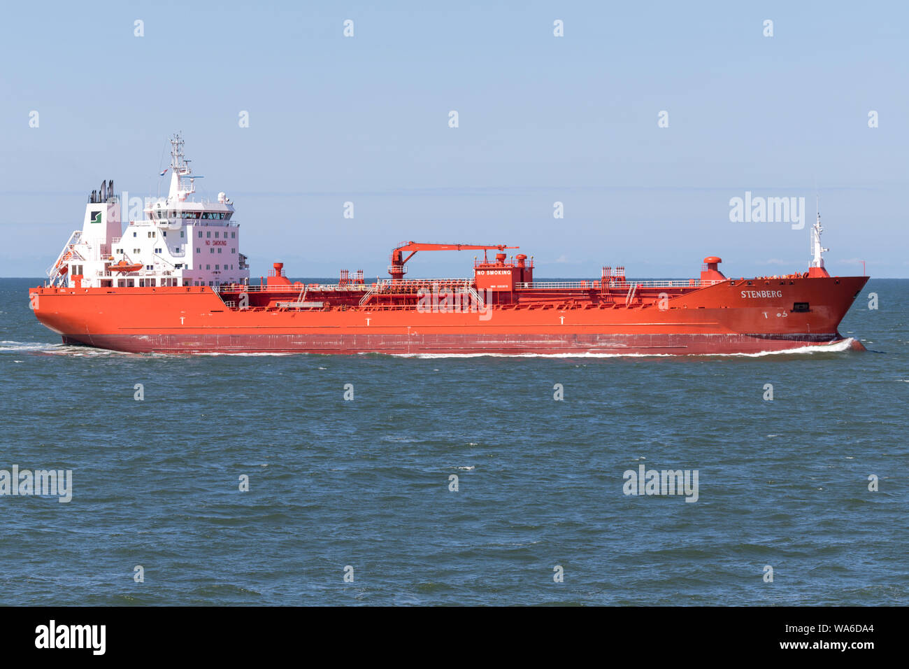 Chemikalientankschiff STENBERG inbound Rotterdam. Rederiet Stenersen als betreibt eine Flotte von 18 Chemikalien-/Produktentanker mit einer Größe von 13-19 000 dwt. Stockfoto