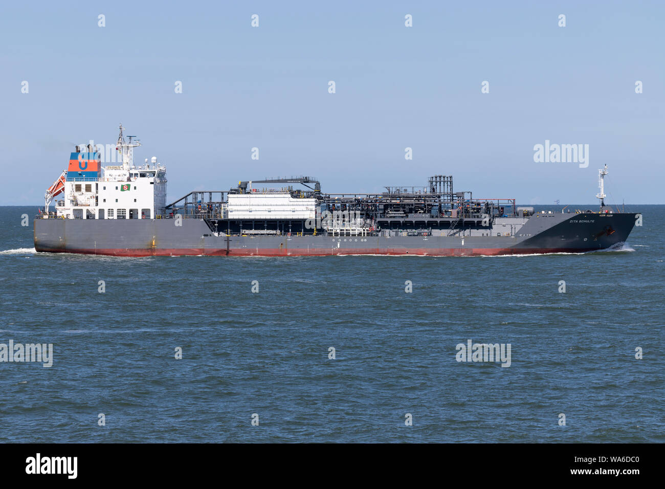 LPG-Tanker ZITA SCHULTE inbound Rotterdam Stockfoto