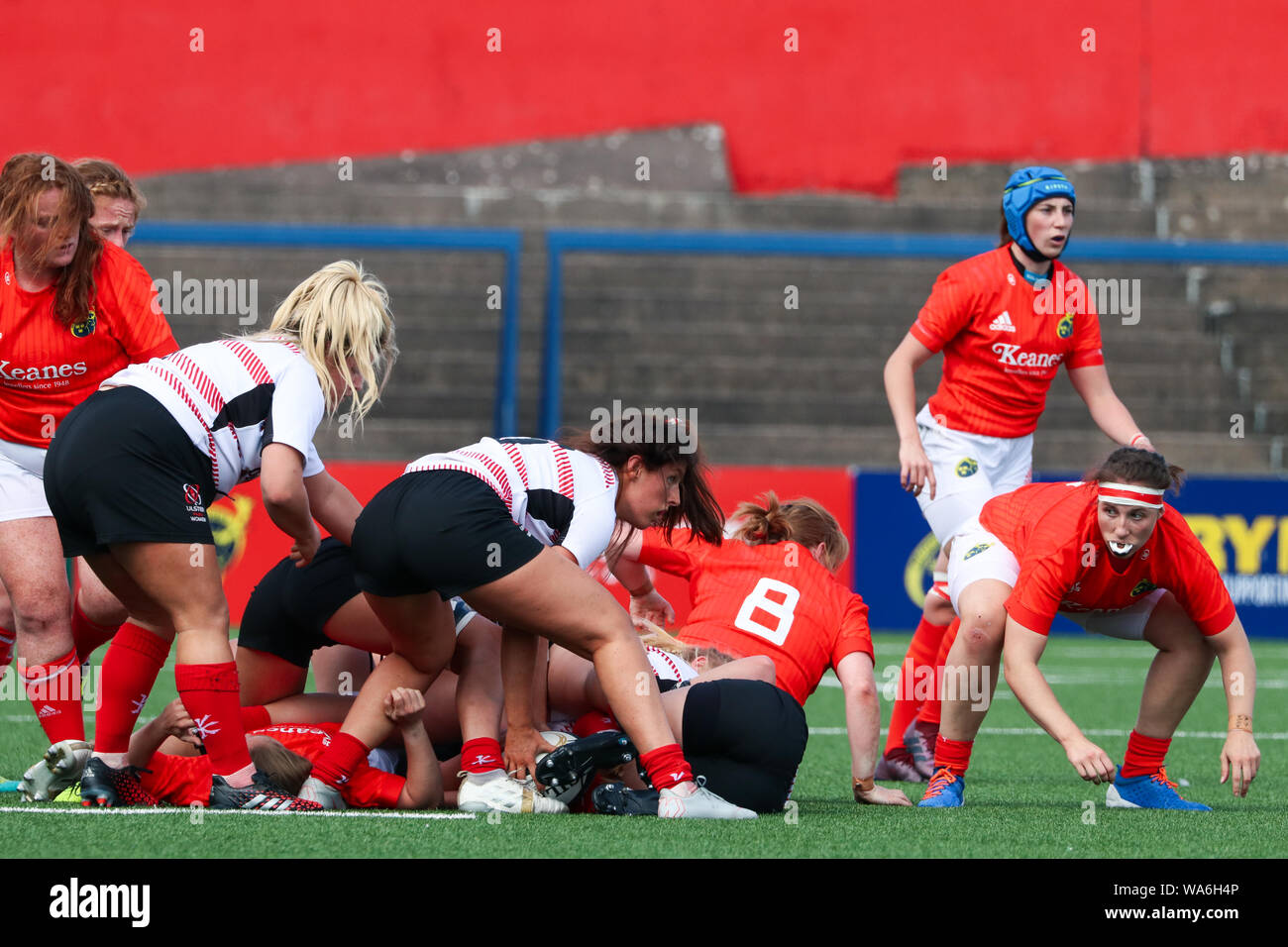 August 17th, 2019, Cork, Irland-Aktion aus dem Munster Rugby (38) vs Ulster Rugby (12) Gleiches bei der Irish Independent Park. Stockfoto