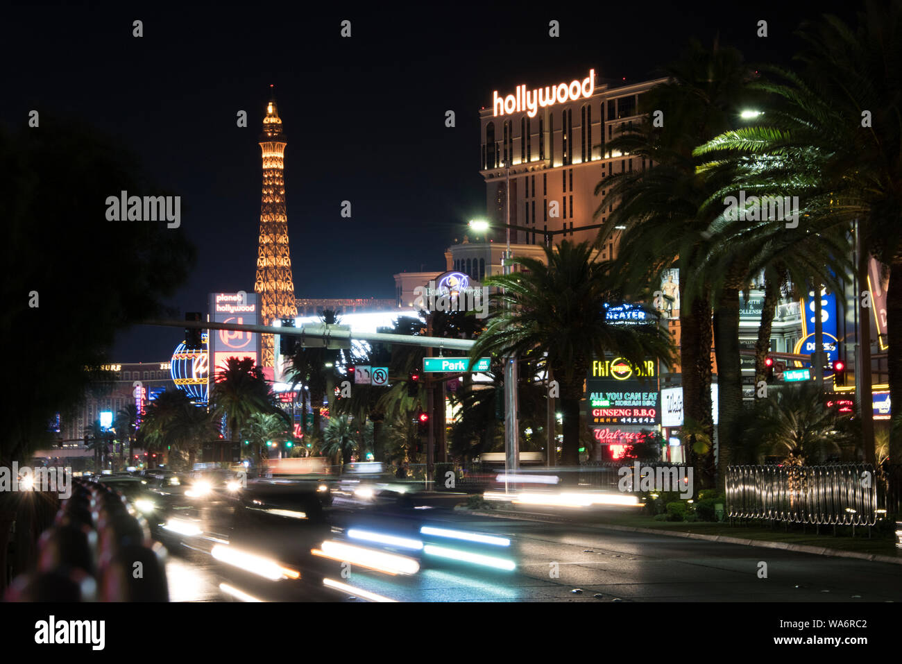 Las Vegas Strip bei Nacht. Der Streifen ist eine 4,2 km lange Strecke von Las Vegas Boulevard in Clark County, Nevada. Stockfoto