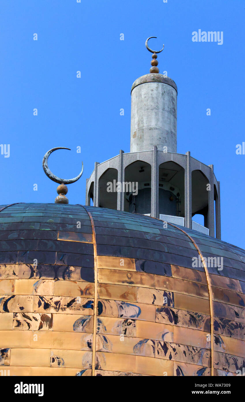 Kuppel und Minarett von London Central Mosque im Regent's Park Stockfoto